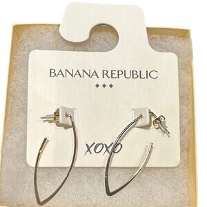 Banana Republic Gold V-Shape Hoop Earrings NWT